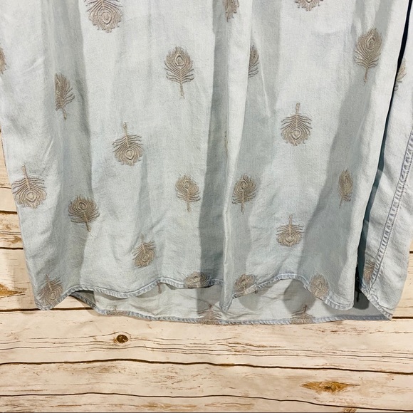 Surrounding v-neck longsleeve chambray tunic dress - Picture 3 of 5